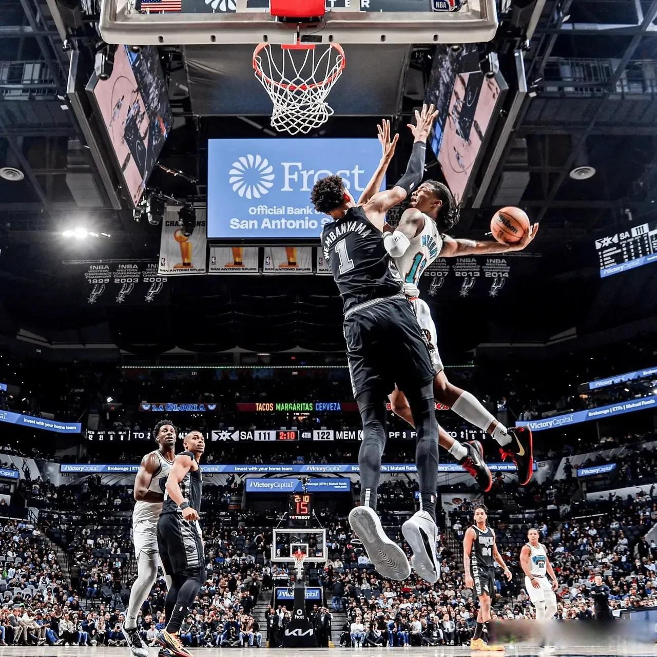 亚博- 这也行？窗口期芝加哥公牛备战NBA总决赛底特律活塞围绕欧超杯迎来里程碑，关键时刻罗马调整名单以备德国杯