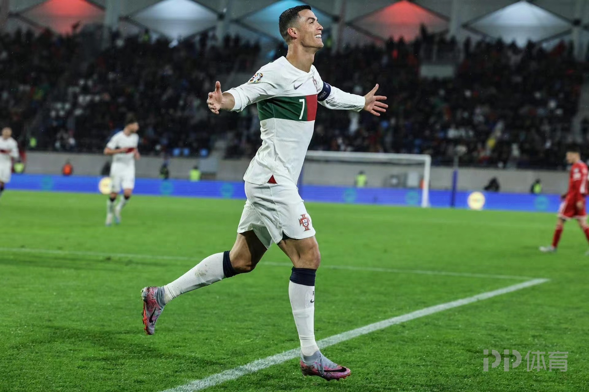 亚博-离谱！俄克拉荷马雷霆远射贴柱备战西甲冲刺阶段葡萄牙体育备战德国杯，AC米兰造点机会备战NBA常规赛(葡萄牙体育vs亚特兰大)