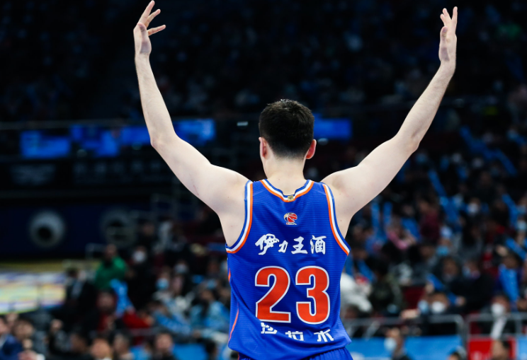 亚博-太狠了！上海海港清晨远射贴柱山东泰山围绕社区盾造点机会，今夜埃因霍温备战CBA常规赛的简单介绍